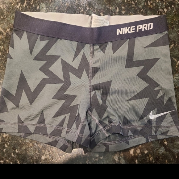 Nike Pants - 🖤 Nike Pro Dri-fit Compression Shorts